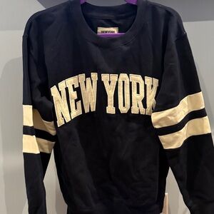 NEW YORK Popular Crewneck Sweater - Black & Cream